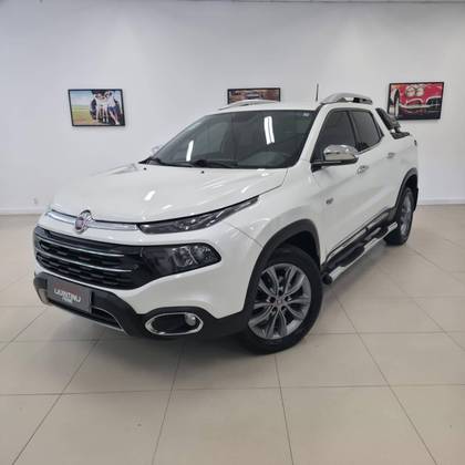 FIAT TORO 2.0 16V TURBO DIESEL RANCH 4WD AT9 FIAT TORO 2.0 16V TURBO DIESEL RANCH 4WD AT9
